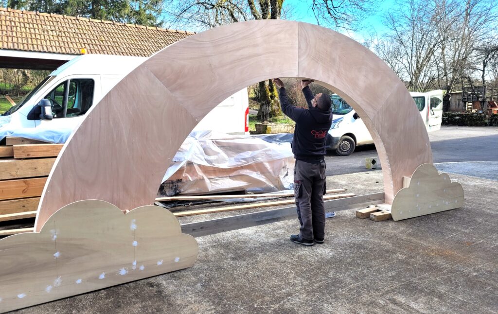 Arc en ciel en bois